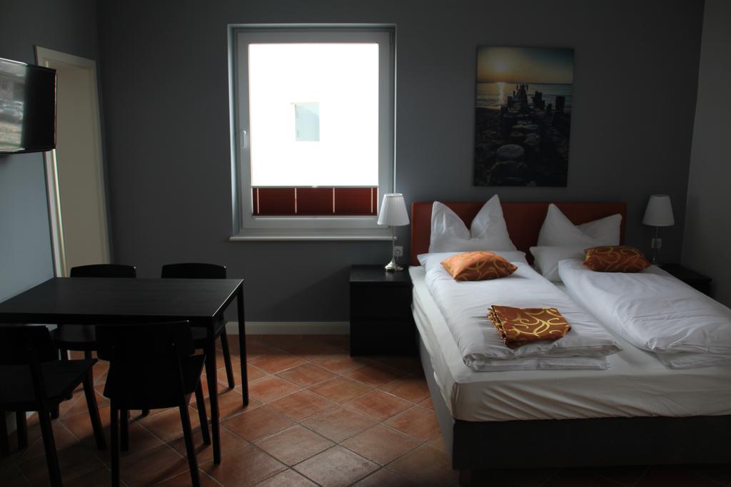 Apartmenthaus Unterwegs Rostock Zimmer foto